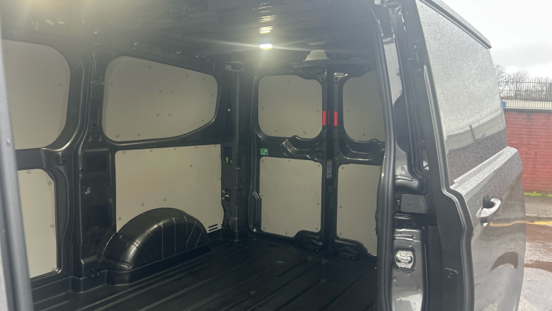 Ford Transit Custom E-320 L1 Rwd 160kW 65kWh H1 Van Sport Auto